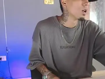 Chaturbate Live Sex Cam of liiaam_lee_