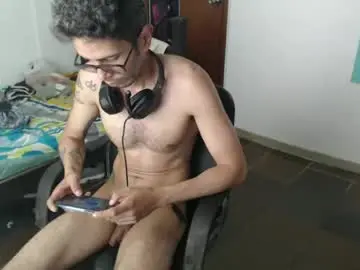 Chaturbate Live Sex Cam of julfigo