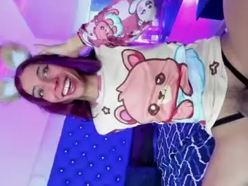 Chaturbate Live Sex Cam of evanllelyne