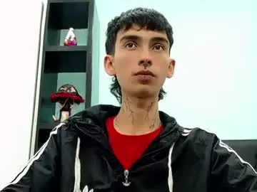 Chaturbate Live Porn of ttimy_x_boy