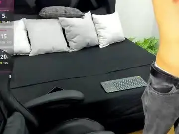 Chaturbate Live Sex Cam of gian_rossii