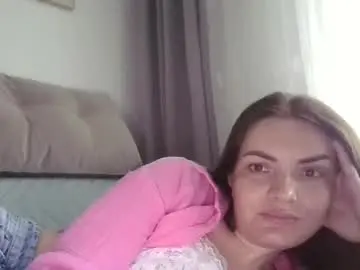 Chaturbate Live Sex of _hidden_frommymoom_