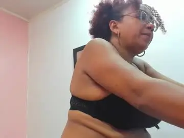 Chaturbate Best live sex cam show of emili_cute1
