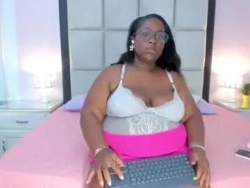 Chaturbate Sex Chat of treisyvixen