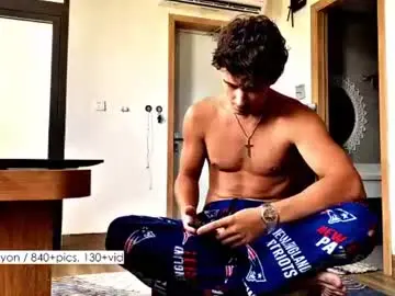 Chaturbate Best live sex cam show of atreyon