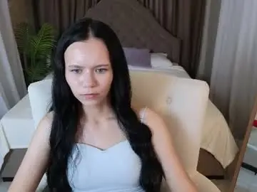 Chaturbate Live Sex Cam of kira_bliss_