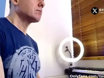 Chaturbate Best live sex cam show of tomfoxcam