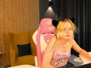 Chaturbate Watch Live Sex Cams of kiki_peach