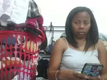 Chaturbate Nude Webcam of aicha_boobs