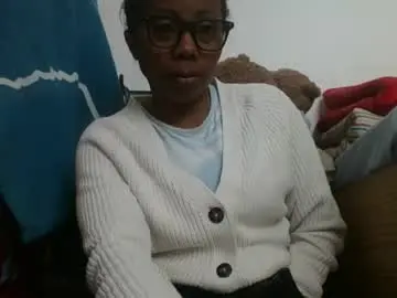 Chaturbate Live Sex of aicha_boobs