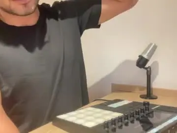 Chaturbate Free Porn Cam of bdever7
