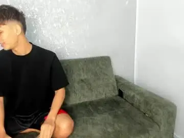 Chaturbate Free Porn Cam of pelusos_mens
