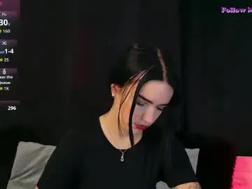 Chaturbate Live Sex Cam of snow_white_19