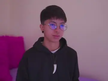 Chaturbate Private Sex Chat of tommy_blue1
