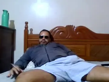 Chaturbate Free Porn Cam of benjamin_anderson