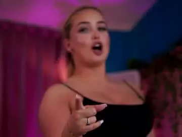 Chaturbate Watch Live Sex Cams of elyssawetxx