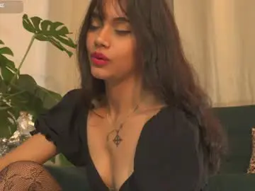 Chaturbate Best live sex cam show of selenevaughan