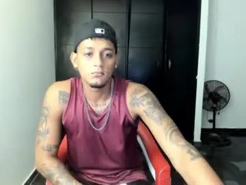 Chaturbate Live Sex of slim_master12