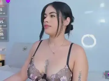 Chaturbate Live Sex Cam of zenda_evans