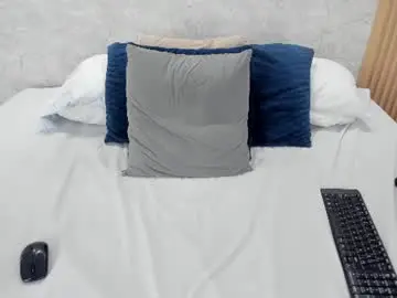Chaturbate Nude Webcam of naomycollins__