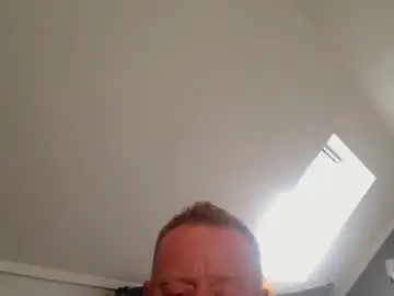 Chaturbate Live Sex Cam of runepetter