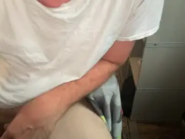 Chaturbate Free Porn Cam of daddnextdoor