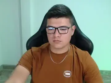 Chaturbate Live Sex Cam of david_smit_