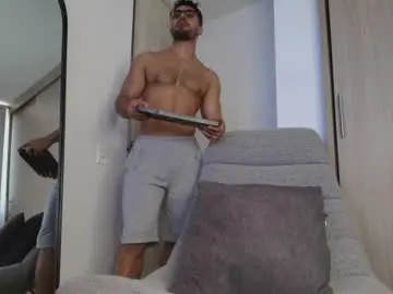 Chaturbate Adult Video Chat of andrew_west_