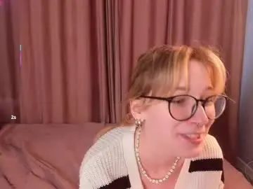 Chaturbate Watch Live Sex Cams of eileencrowday