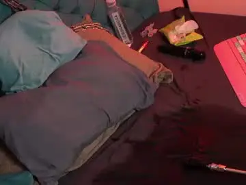 Chaturbate Live Sex Cam of shiny_lily