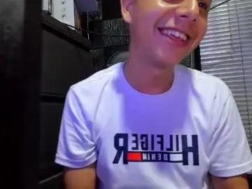 Chaturbate Nude Webcam of g_lincoln