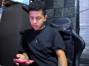 Chaturbate Best live sex cam show of g_lincoln