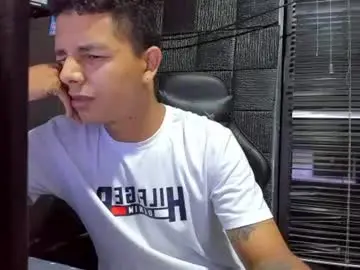 Chaturbate Live Sex of g_lincoln