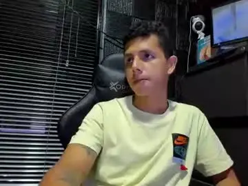 Chaturbate Live Sex of g_lincoln