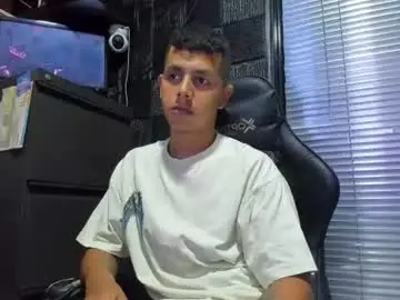 Chaturbate Live Sex of g_lincoln