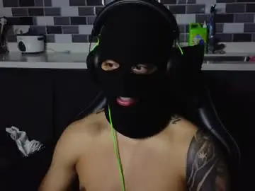 Chaturbate Live Sex Cam of cash_master777