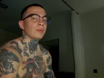 Chaturbate Live Porn of tom__ice