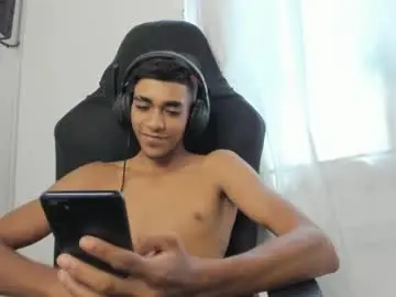 Chaturbate Live Porn of alienbigcock_01