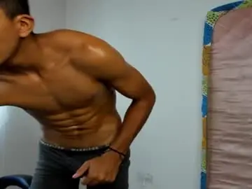 Chaturbate Free Live Porn of alienbigcock_01