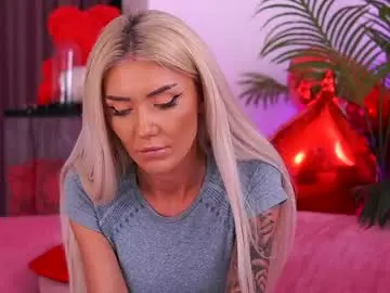 Chaturbate Live Sex Cam of therealfallingangel