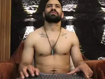 Chaturbate Sex Cam of leo_diaz01