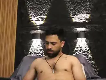 Chaturbate Live Sex of leo_diaz01