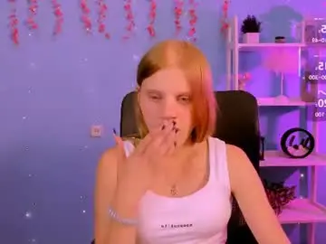 Chaturbate Sex Cam of bella_sky11