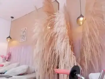 Chaturbate Live Sex Cam of mia__bailey_