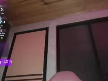 Chaturbate Live Sex Cam of sally23_