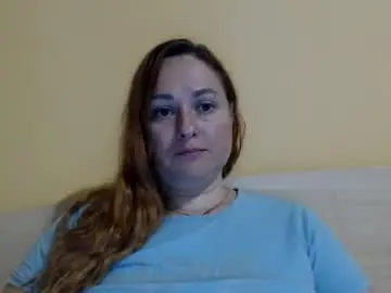 Chaturbate Live Sex Cam of zara_red