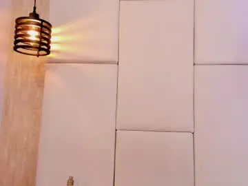 Chaturbate Nude Webcam of little_luna7