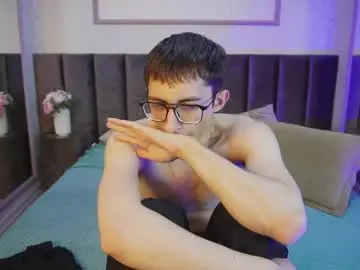 Chaturbate Live Sex Cam of ronbevs