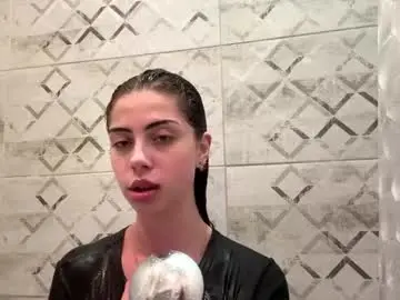 Chaturbate Watch Live Sex Cams of yvonnepfluger
