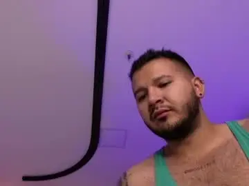 Chaturbate Live Sex Cam of mr_mikee_